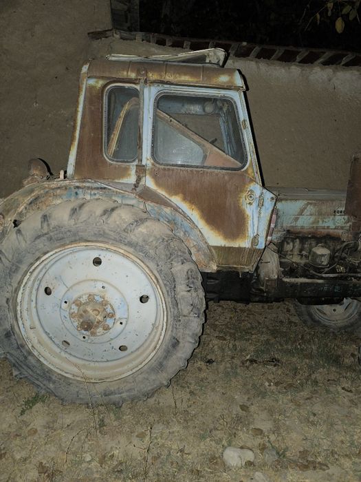 Mtz 80 traktor sotiladi