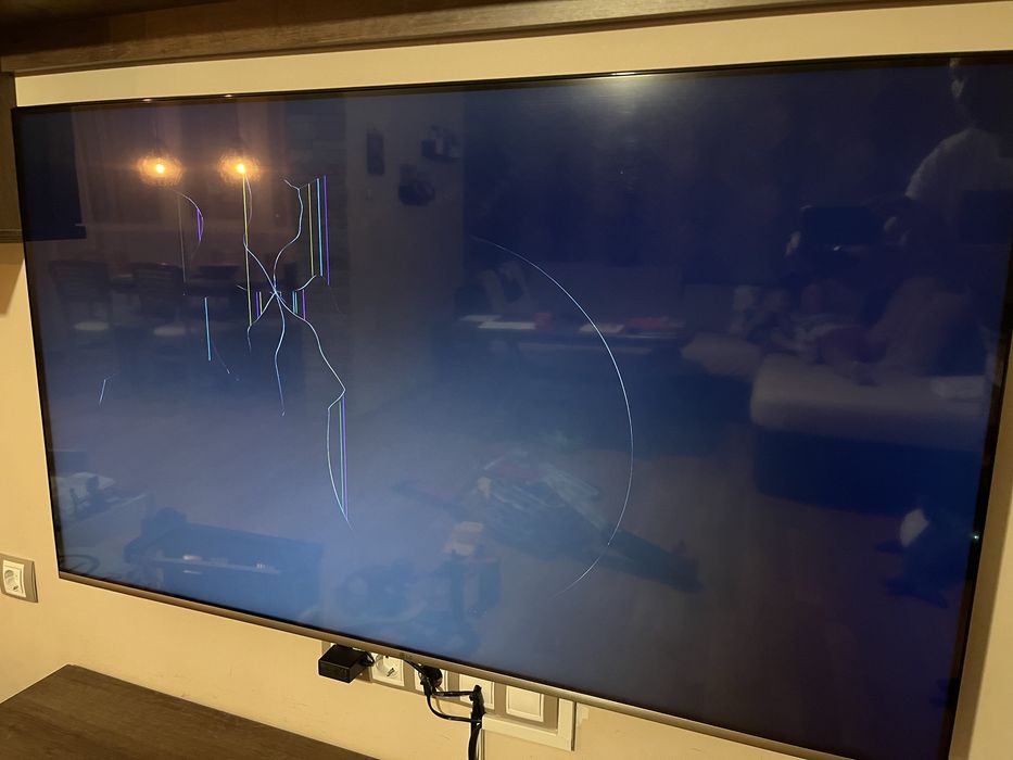 Телевизор LG 55 UHD LCD, повреден за части