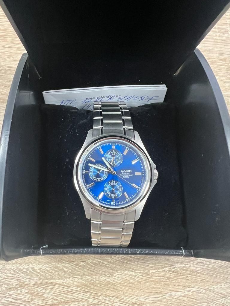 Продается часы Casio новые