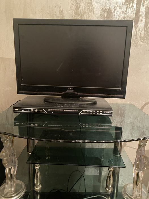 Продается Телевизор,караоке система,стол