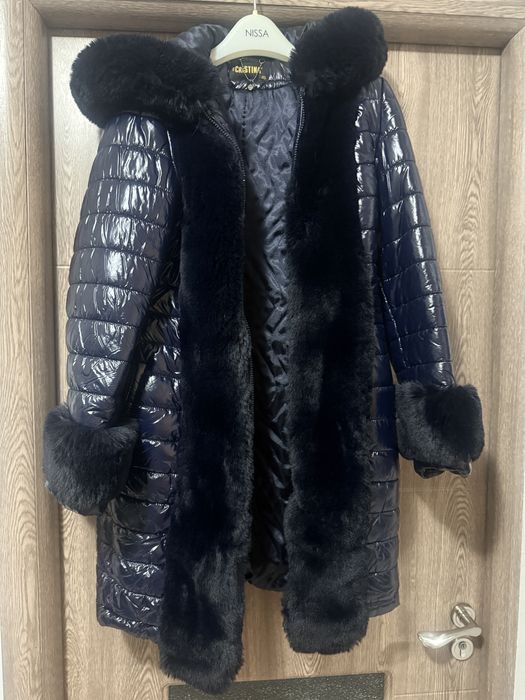 Geaca matlasata blanita