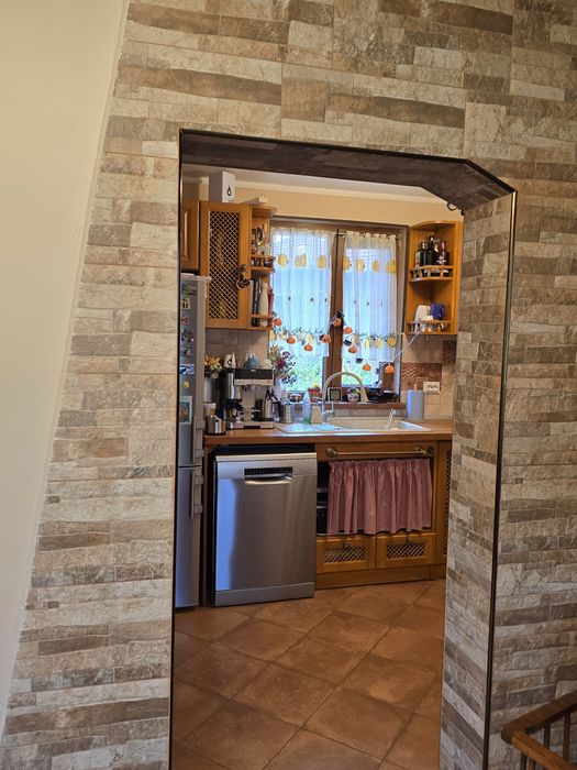 Продавам къща с. ЧУКОВЕЦ, област Перник