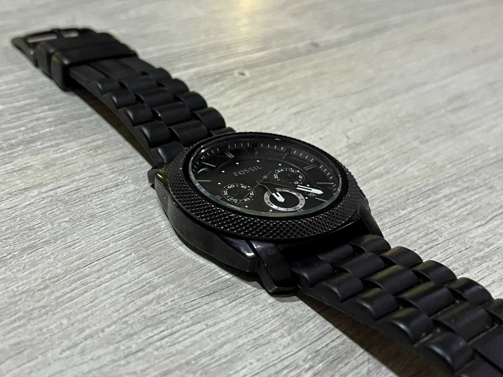 Продавам часовник Fossil FS-4487