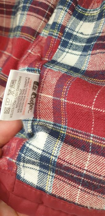 Vând vesta originala aproape noua  LeeCooper