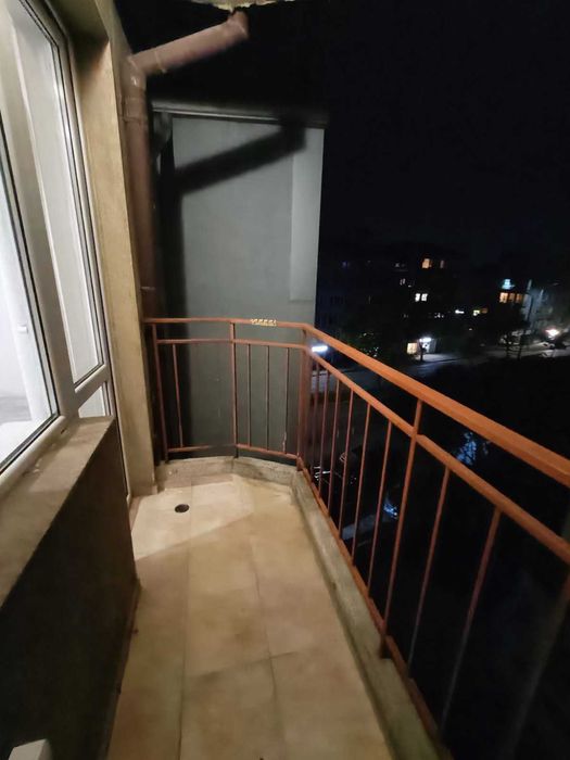 Дава се под наем Едностаен апартамент в Варна, Автогара - 48 кв.м за 330 € - Снимка #4