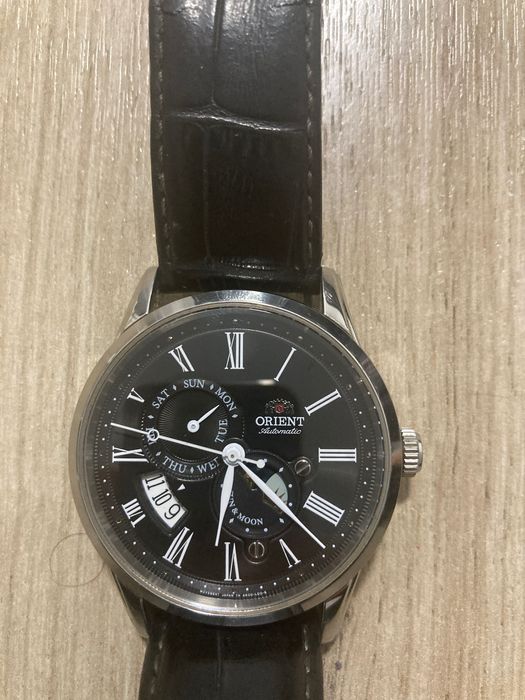 Часовник Orient sun and moon автоматик