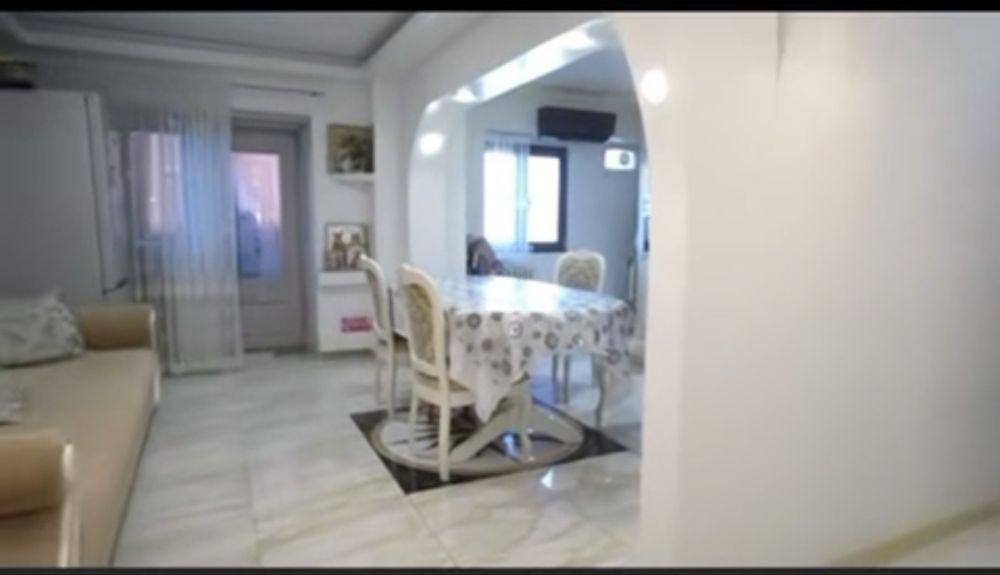 Apartament decomandat de vanzare
