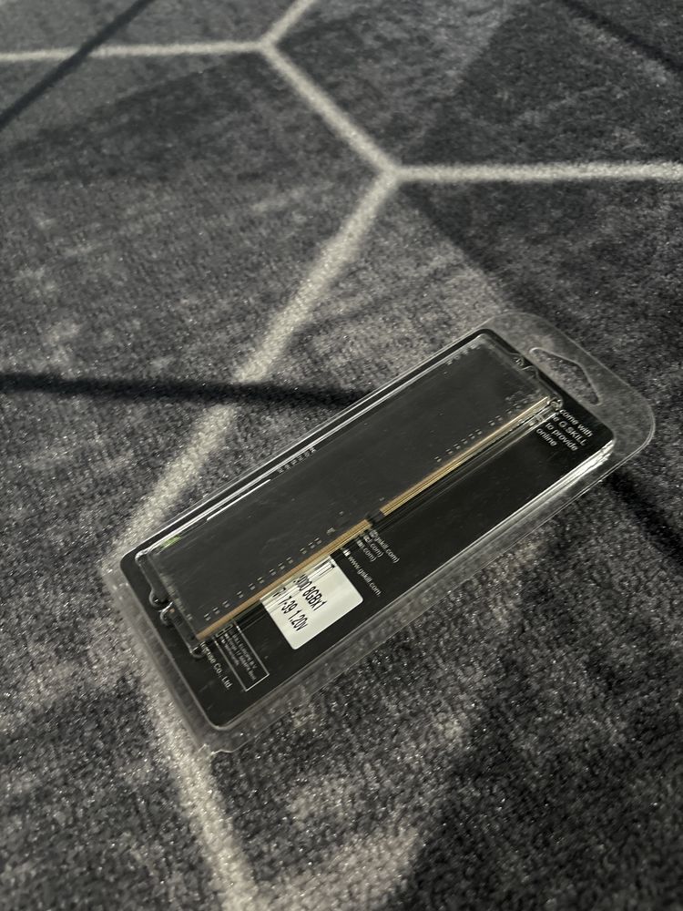 Продам оперативную память 8гб ddr4