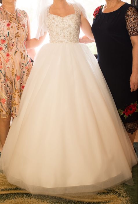 Vand rochie de mireasa