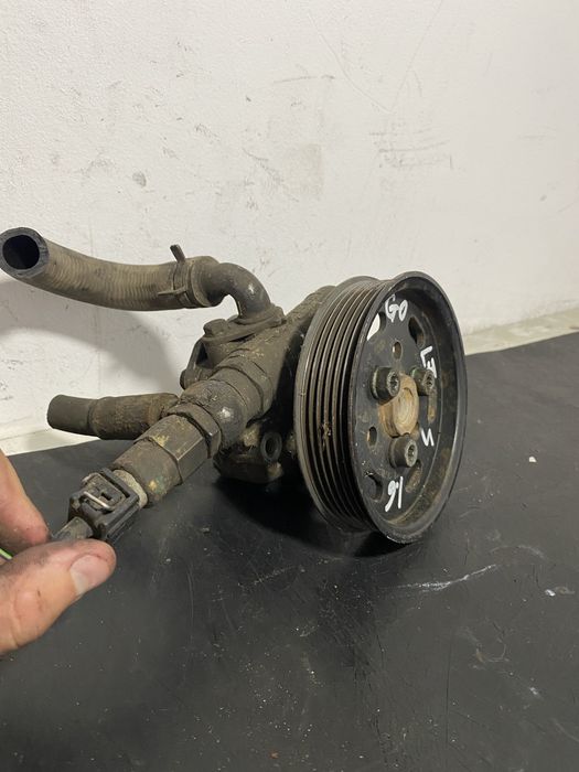 Pompa servo  servodirectie Vw golf 4 1.4 1.6 benzina polo skoda fabia