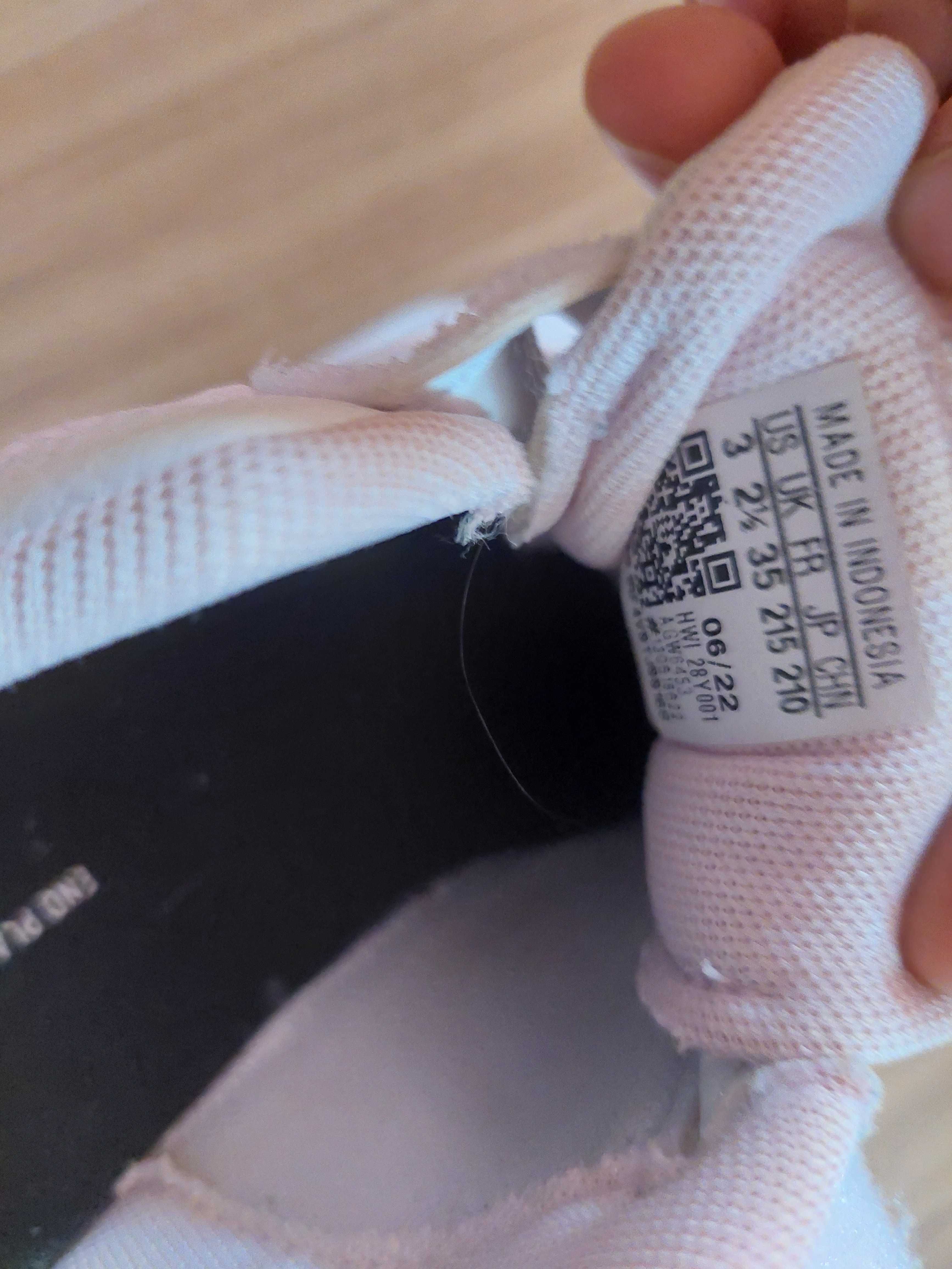 Маратонки за момиче Adidas