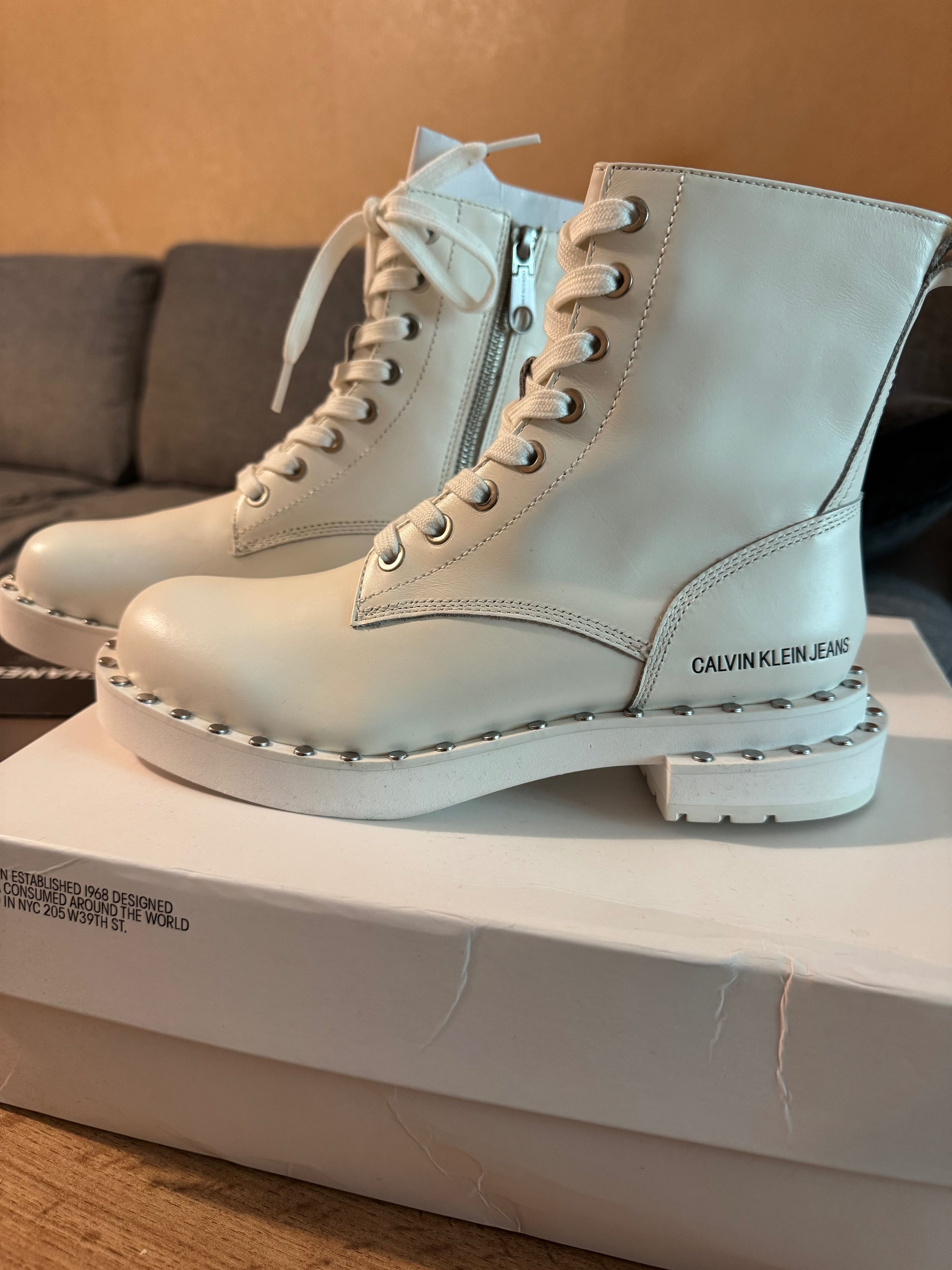 Боти Calvin Klein