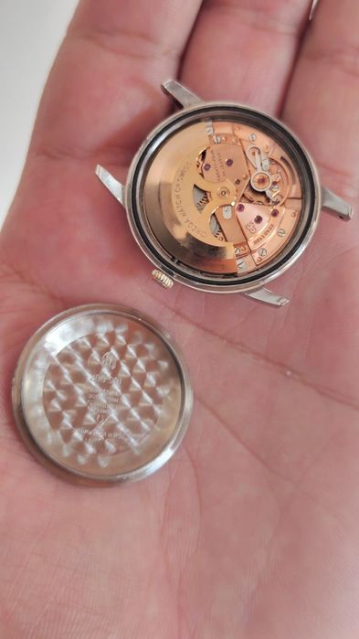 Omega Seamaster, automatic
Diematrul: 35 mm fara