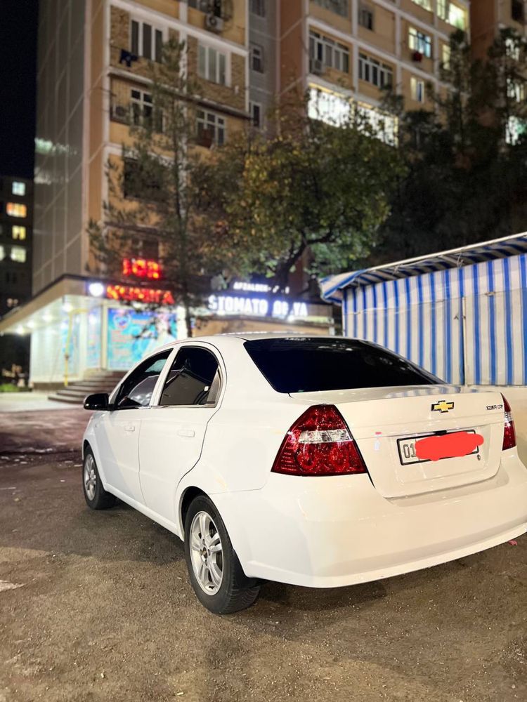 Продаётся нексия 2021 год