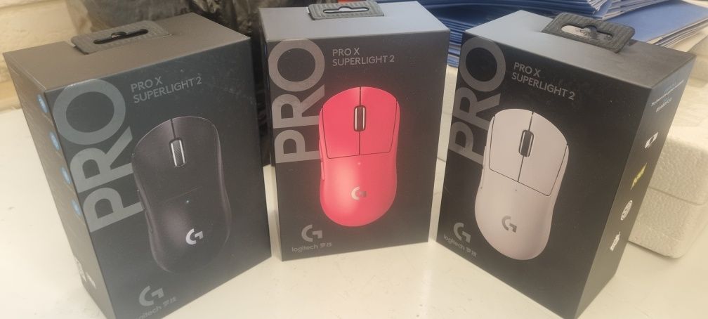 LOGITECH Pro X Superlight  Wireless Gaming Mouse