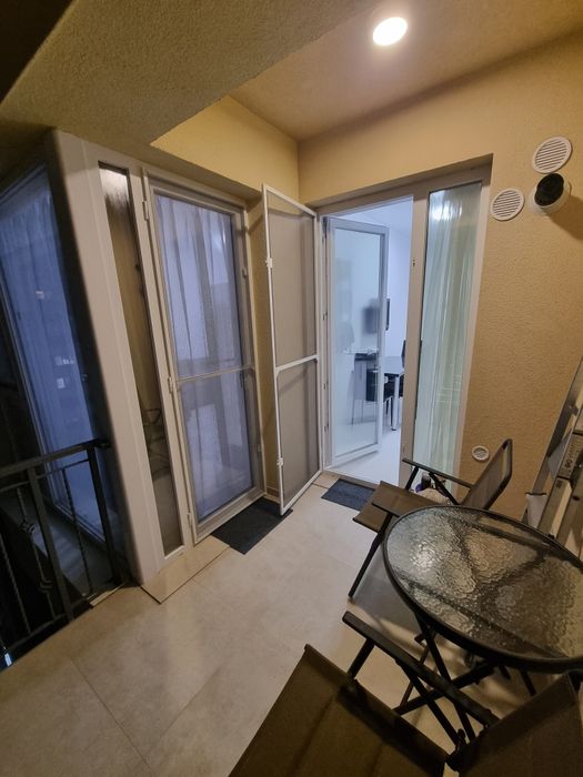 Inchiriez garsoniera bloc nou