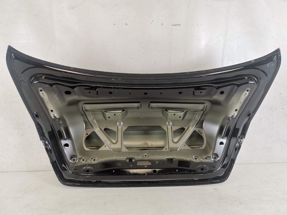 Задна врата Капак на багажник Мерцедес-Бенц ЦЛА-Клас / Mercedes-Benz C