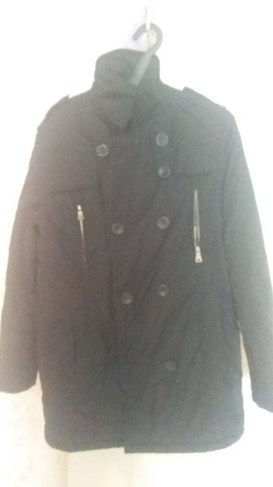 Продам куртку мужскую новая