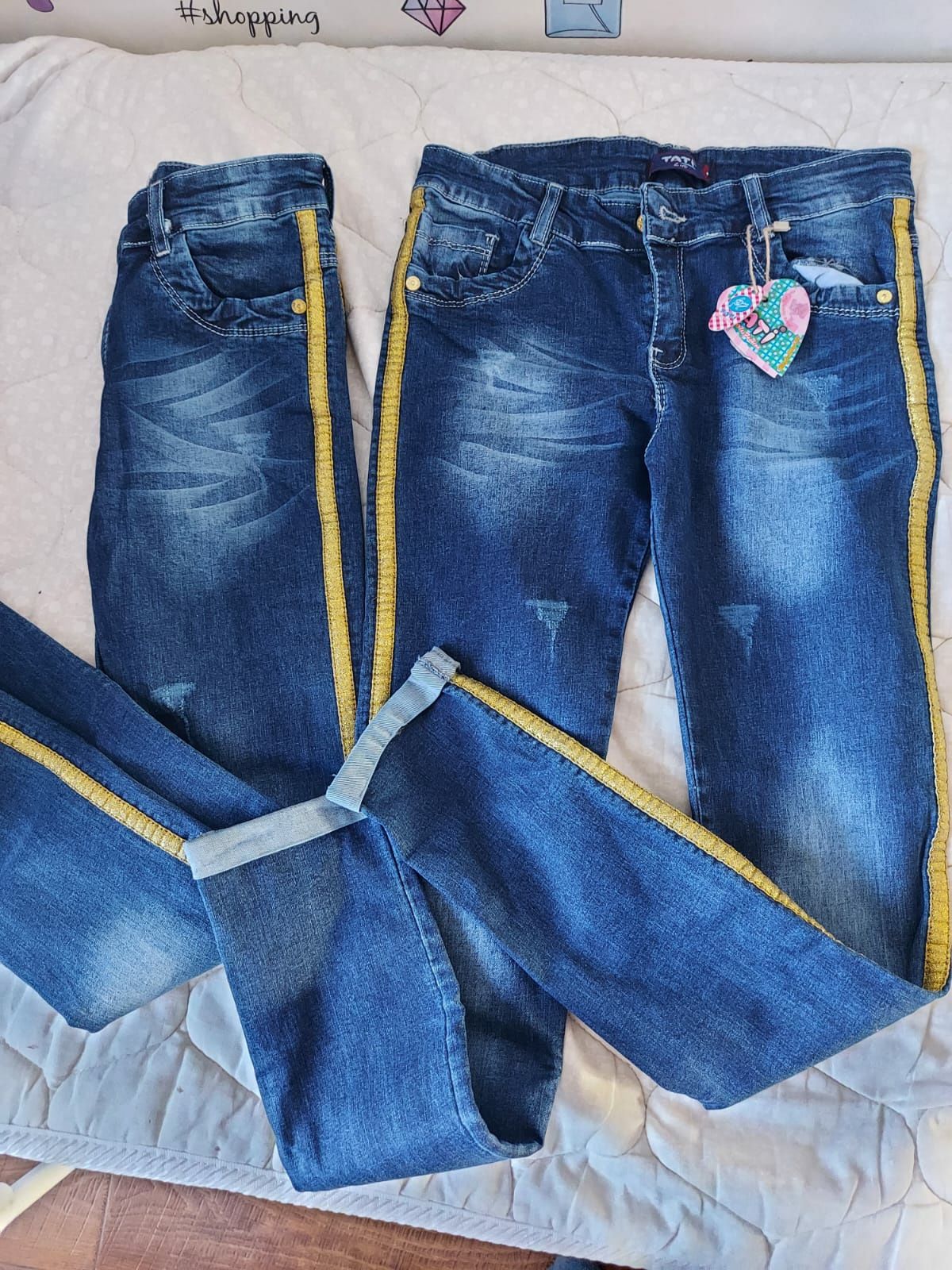 Продам джинсы по 2000 тенге