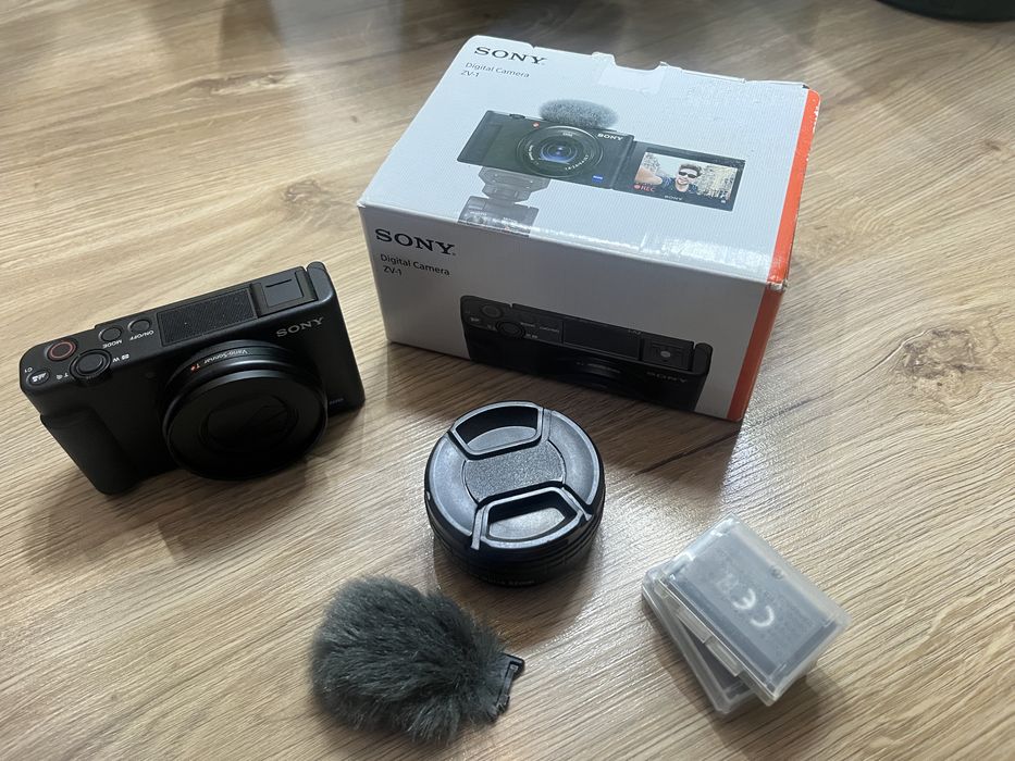 Sony ZV-1, 20 mp, obiectiv ultrawide ULANZI, 2 extra baterii