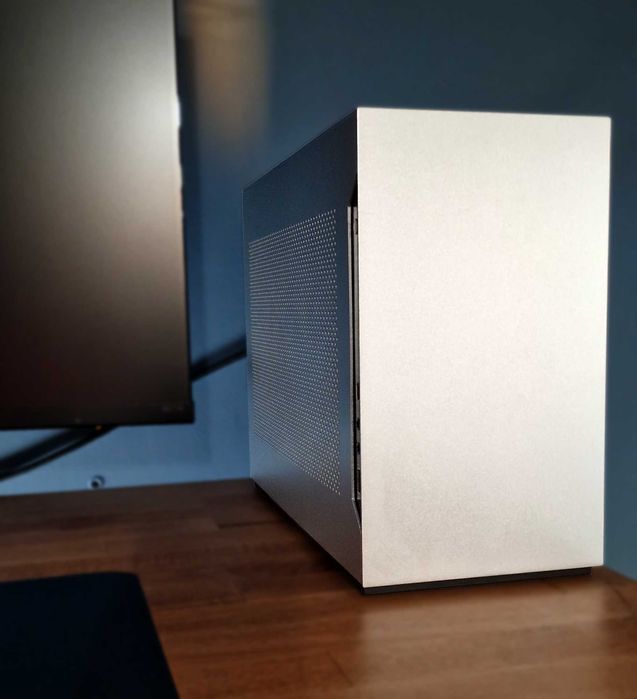 PC ITX Ryzen 7800x3D | Radeon RX 7900 GRE | 32GB DDR5 | 1TB | APA, 11L