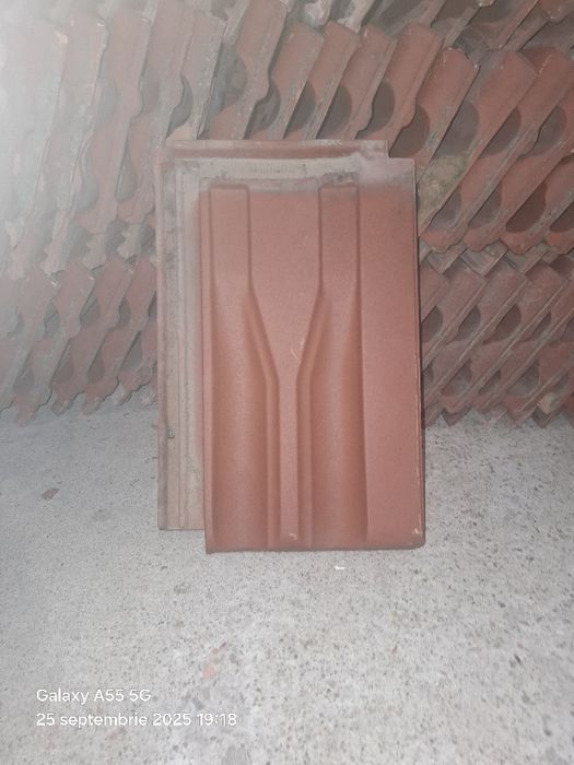 Vând țiglă Tondach Tango mică