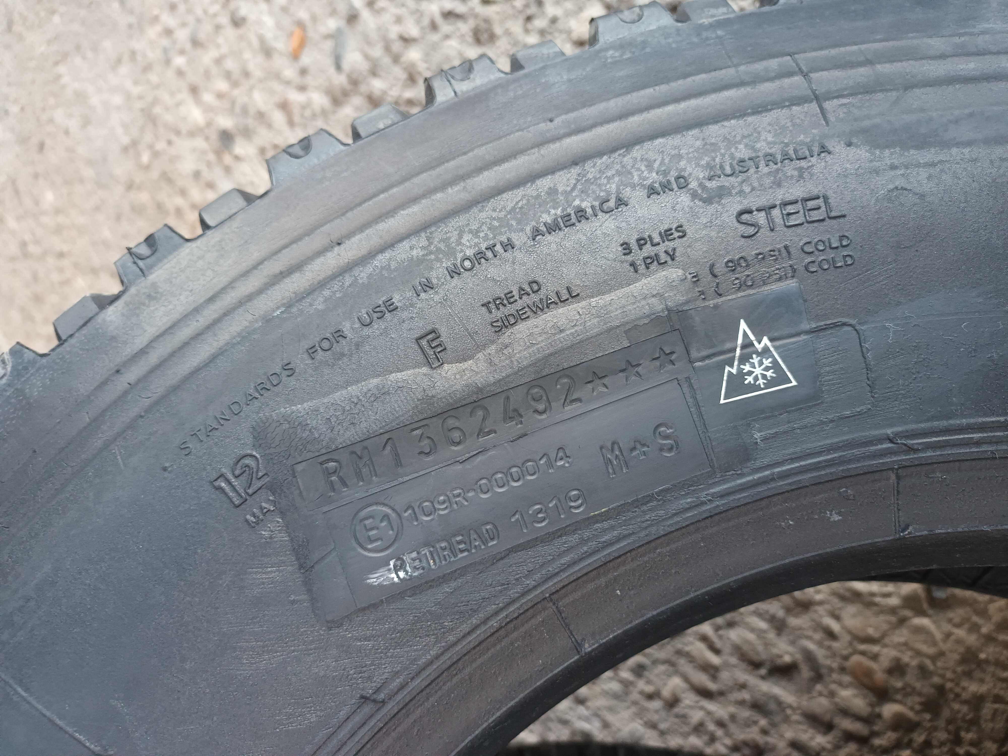 2 тежкотоварни гуми НОВ-Регенерат 8.5R17.5 Hankook 121/120L M+S 12PR