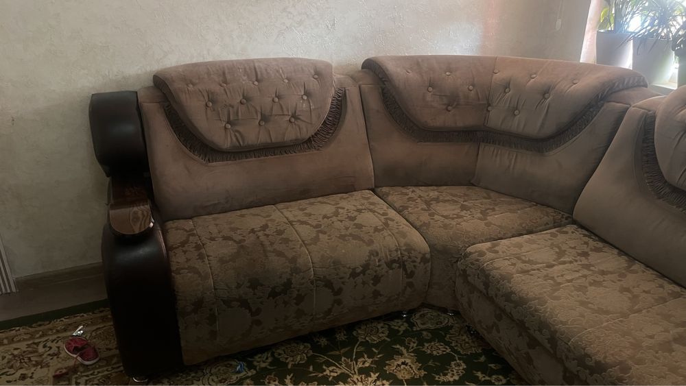 Гостинный диван складной