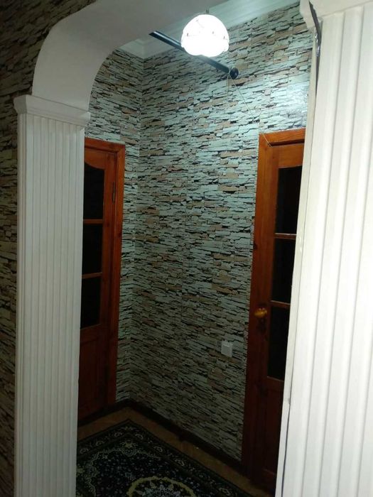 Сотилади 3 хонали Чилонзор метро 16 квартал. Гул бозор тогрисида