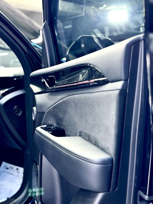 Zeekr 009 чёрный цвет 700 км