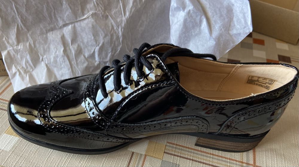 Дамски обувки Clarks 37,5 ………..