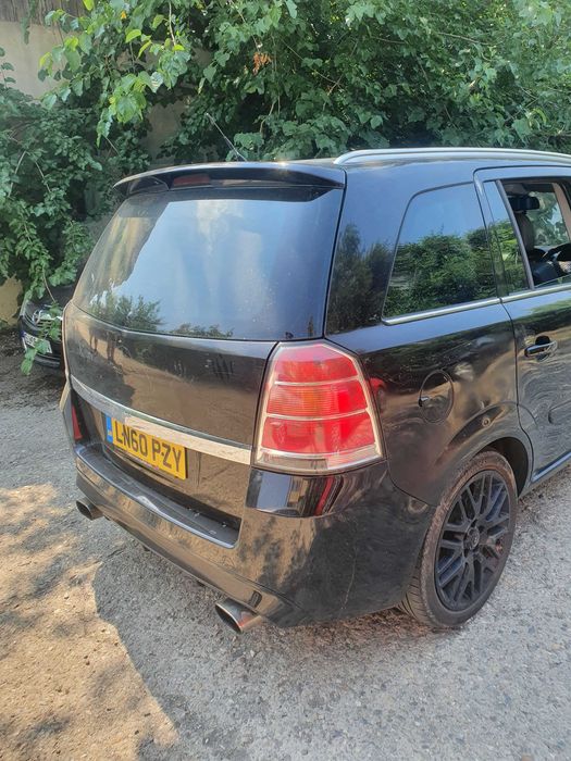 Fata completa / Piese dezmembrari Opel Zafira B OPC 1.7 diesel