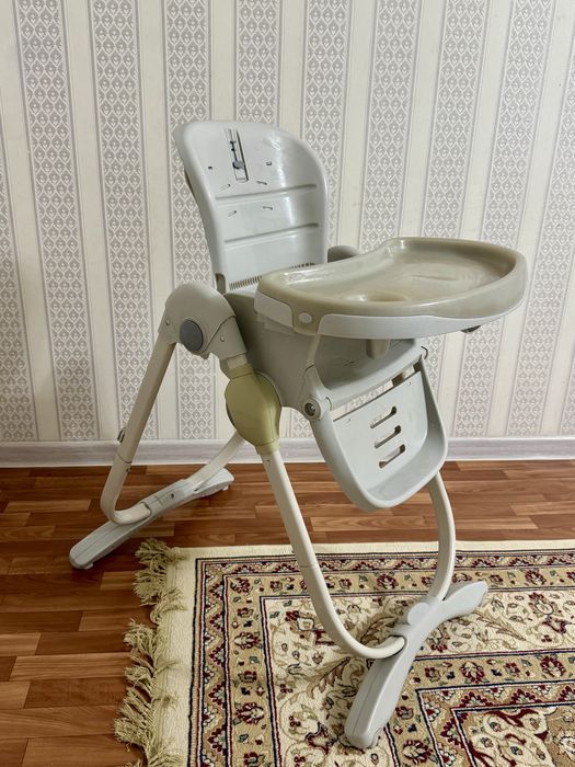 Продам детский стол для кормления