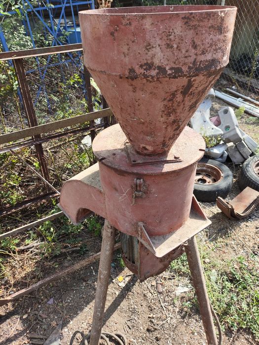 Фуражомелка,ярмомелка..