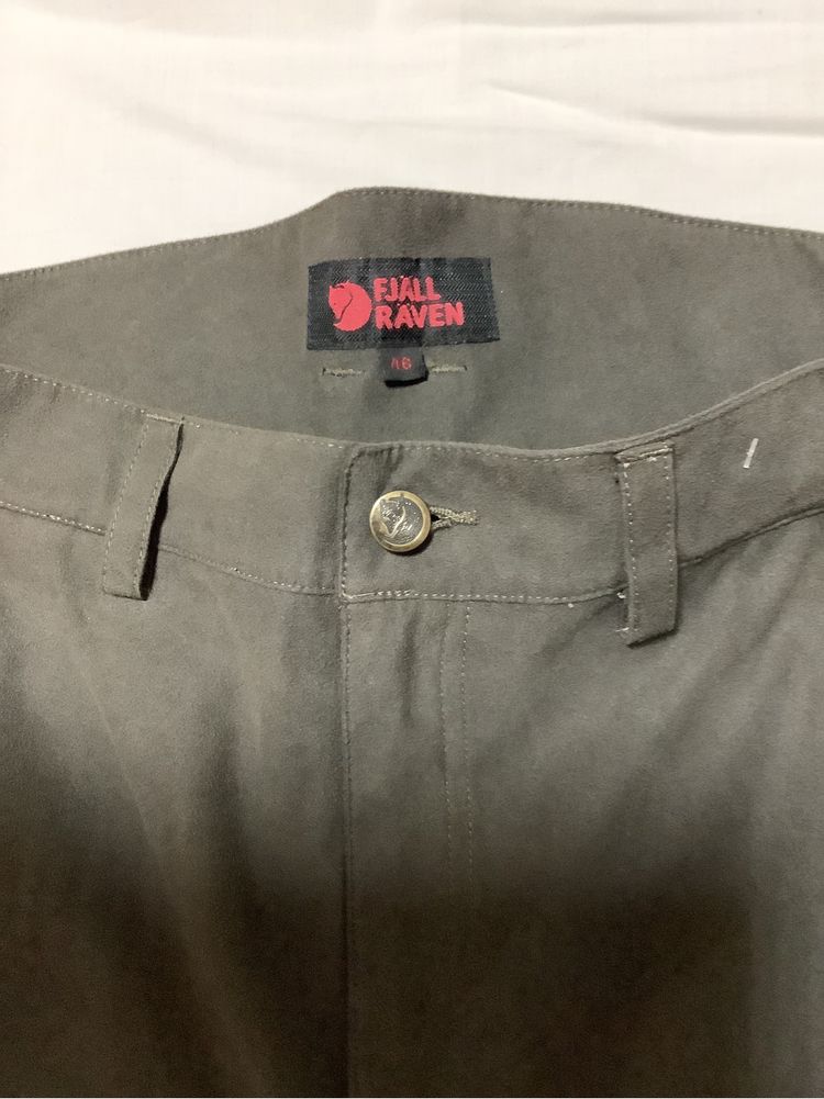 Fjall Raven pantaloni marime 46