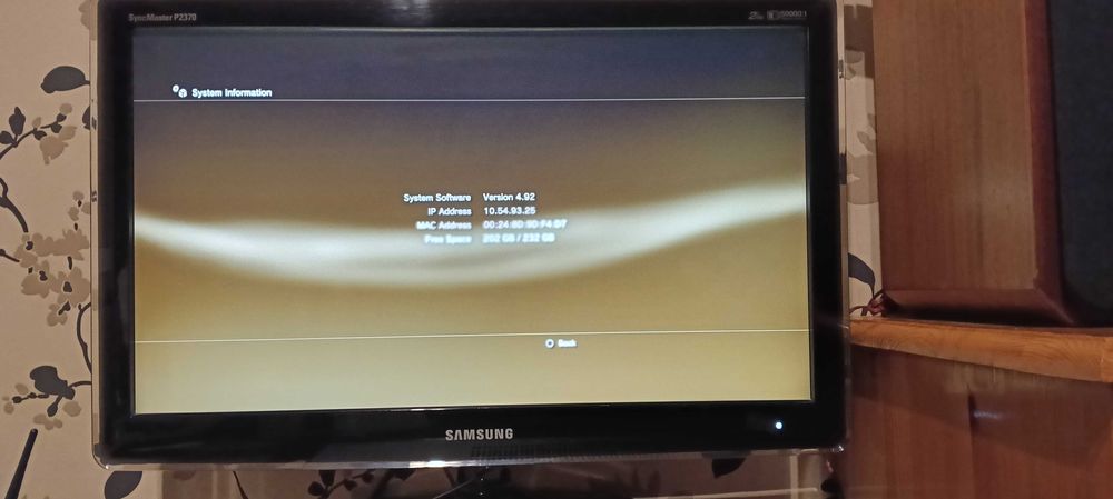 Playstation 3 Slim, КАТО НОВА,НЕ ОТВАРЯНА+ 2 DualShock 3+ GTA4 + 640GB