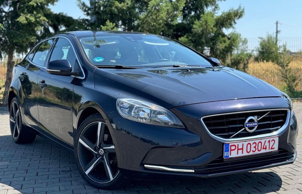 Volvo V40 VOLVO V40/ 2.0/ 2016/ keyless go entry