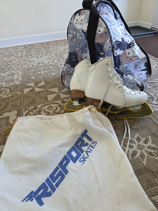 Фигурные коньки Risport Antares, размер 33-34

Продам фигурные конь