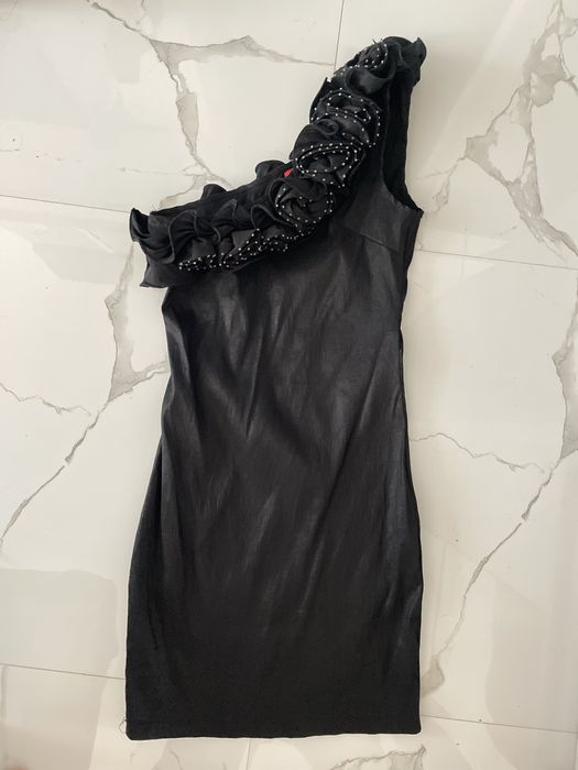 Рокля с едно рамо