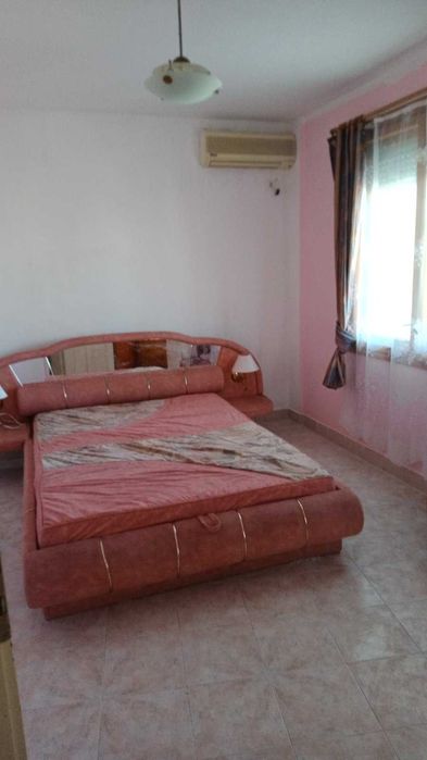 Дава се под наем Четиристаен апартамент в Варна, Операта - 135 кв.м за 765 € - Снимка #1