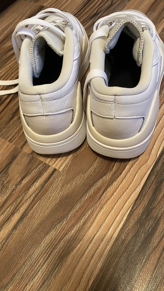 Adidas маратонки 100лв