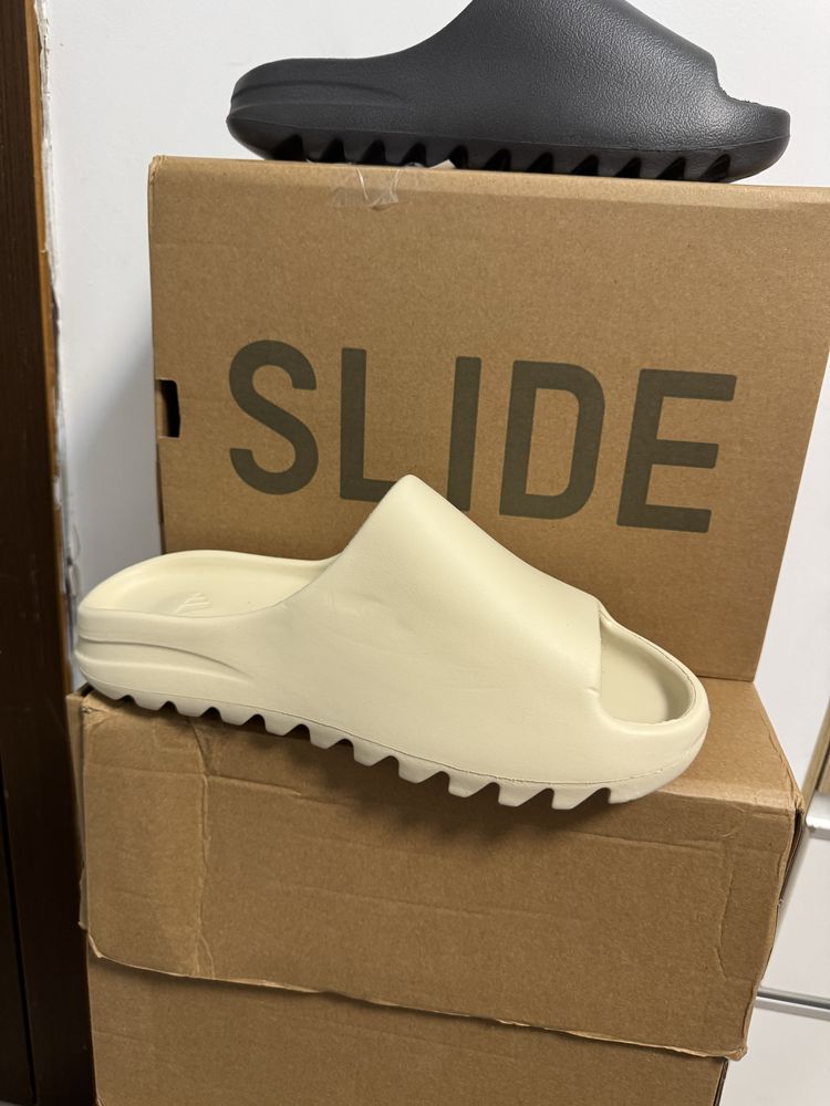 Последни номера yeezy slide