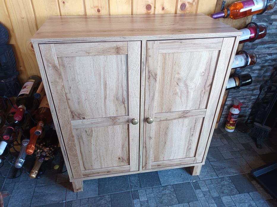 Vând comodă în stare ca și nouă