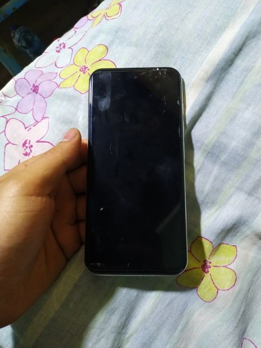 Sotiladi smartfon W&O android