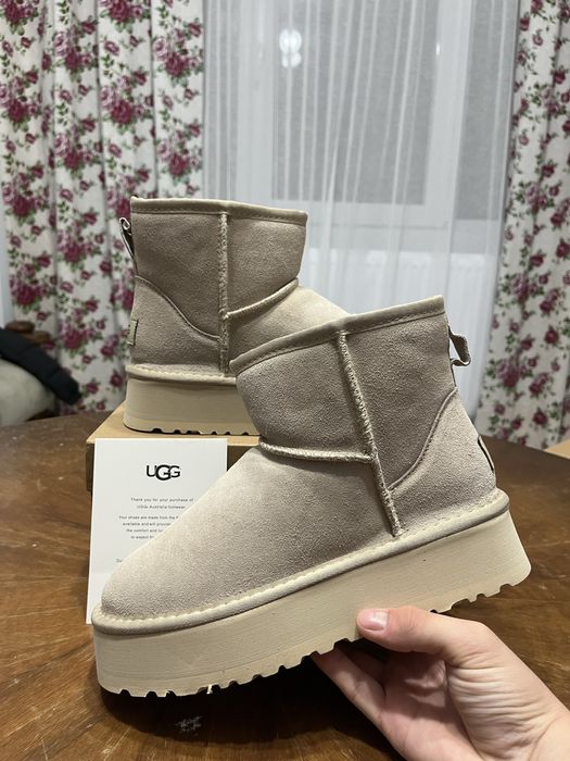 Papuci UGG Clasic