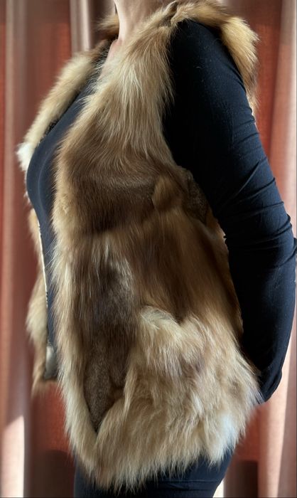 Vesta din blana naturala de vulpe