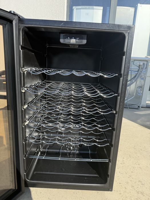 Малка Витрина 85 см