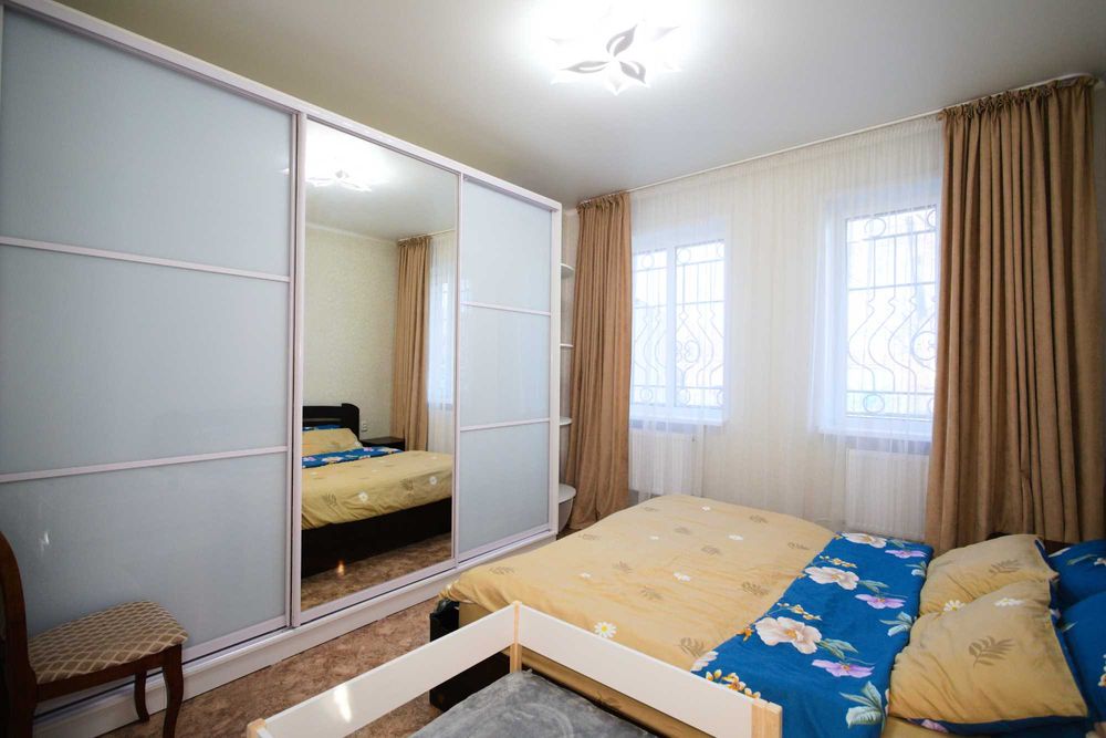 Срочно продам дом 3-комн мебелирован центр