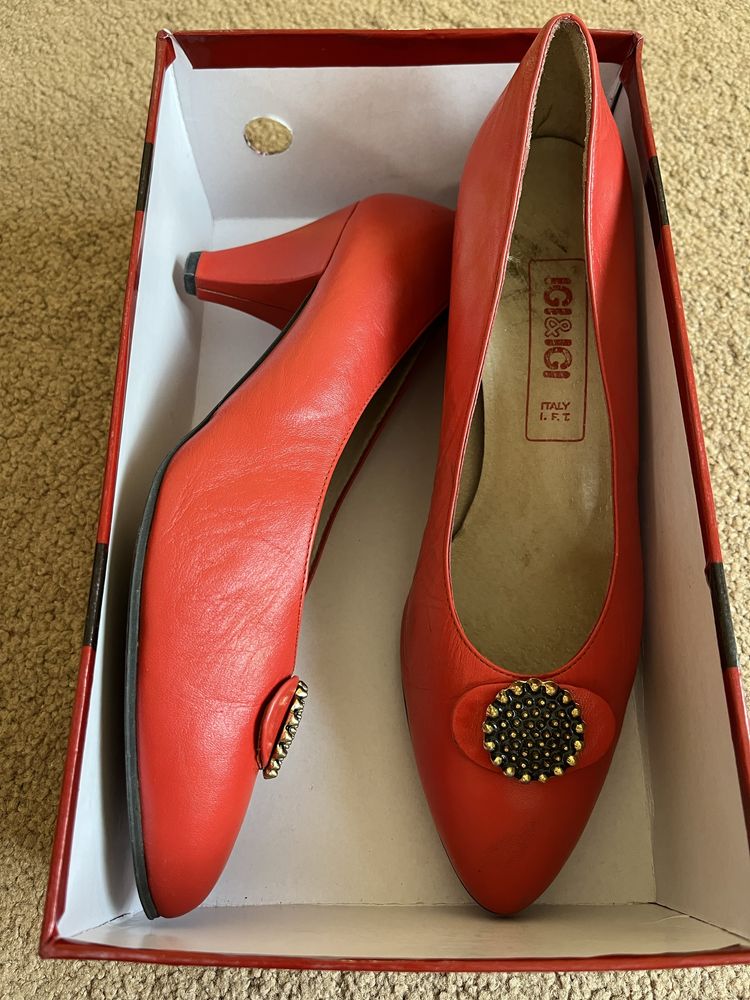 Красные кожанные итальянские туфли