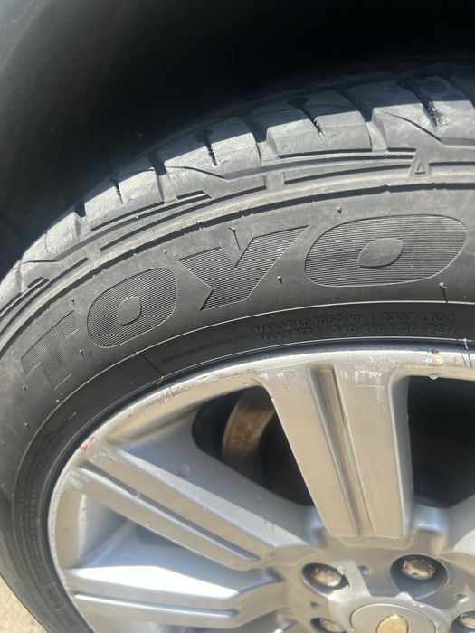 Продавам 4 бр Гуми TOYO 275/45/20